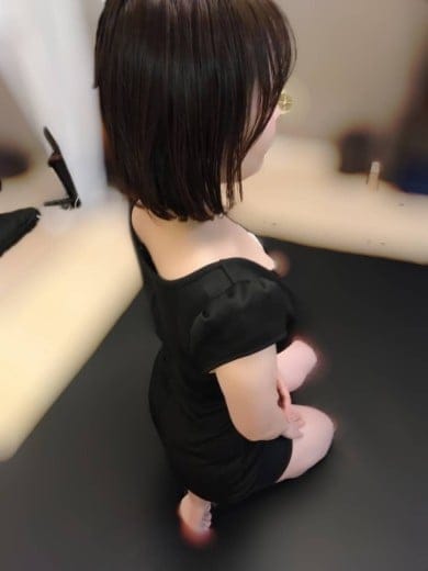 scrape_url:https://www.grandmrs.com/prof/56/03.jpg?t=1779932123