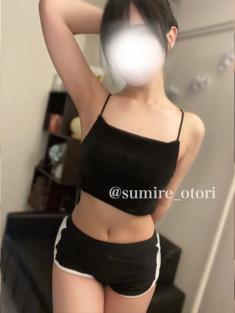 scrape_url:https://luxmoment.net/upload/cast/63_17582444472.jpg?1758244447