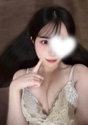 椿みな
