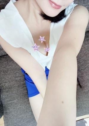 綾瀬　なな