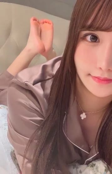 scrape_url:https://img.estama.jp/shop_data/00000027356/cast/sub/357x556/9cyi1_20250309233104.jpg?f=webp
