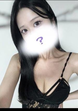 黒瀧 めみ