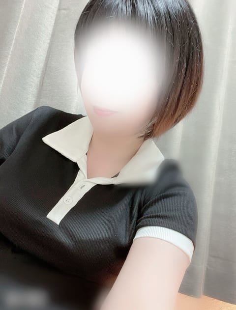 scrape_url:https://www.mrs-roman.com/cast/img/738537.jpeg
