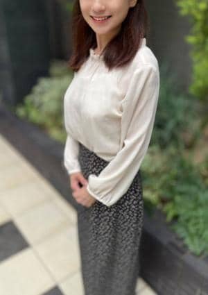 ミセスの子守唄 セラピスト 渉子