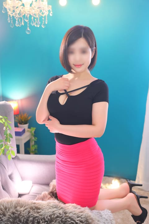 scrape_url:https://himitsuspa.com/img/therapists/佐藤あみ_3.jpg?_=883527772