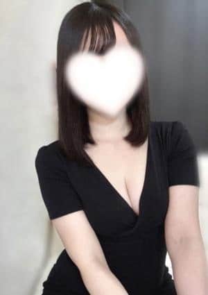 橘なぎ