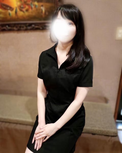 scrape_url:https://cdn.sanity.io/images/64ec3zln/production/db1dc9e6f02053346e8a235c35d54ff254c362fc-1280x1600.heif