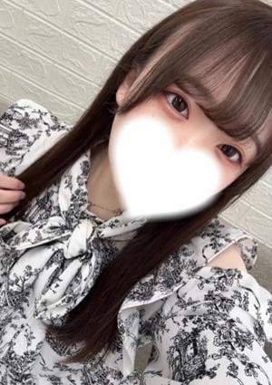 瀬奈ゆゆ