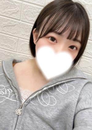 瀬奈ゆゆ