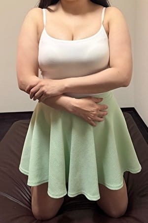 scrape_url:https://esthe-bemajo.net/images_staff/319/061302572879.jpg