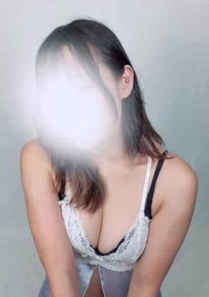 AROMA Queen セラピスト りん