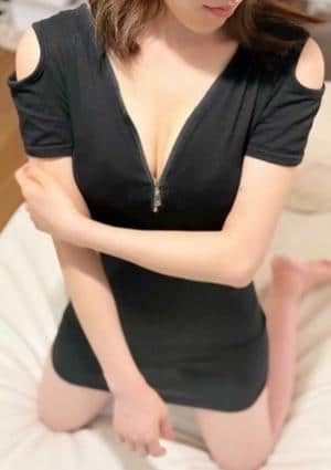 成宮ゆうな