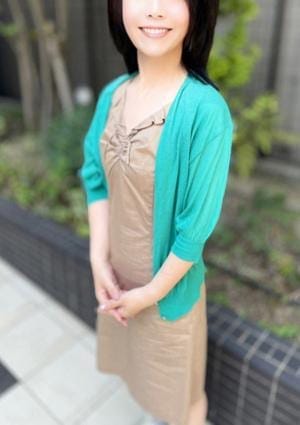 ミセスの子守唄 セラピスト 恵美子