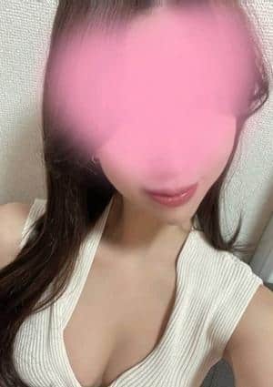 美波 りな