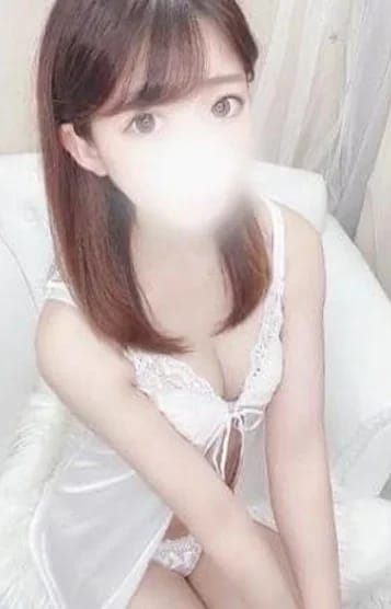 scrape_url:https://img.estama.jp/shop_data/00000040892/cast/sub/357x556/img_9ntl0_20250727145154.jpg?f=webp