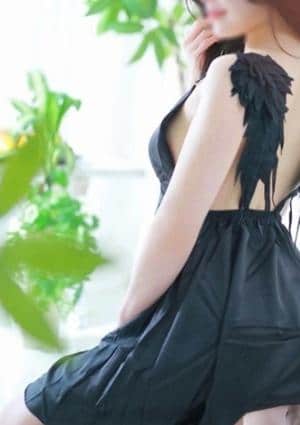 一条　英里佳