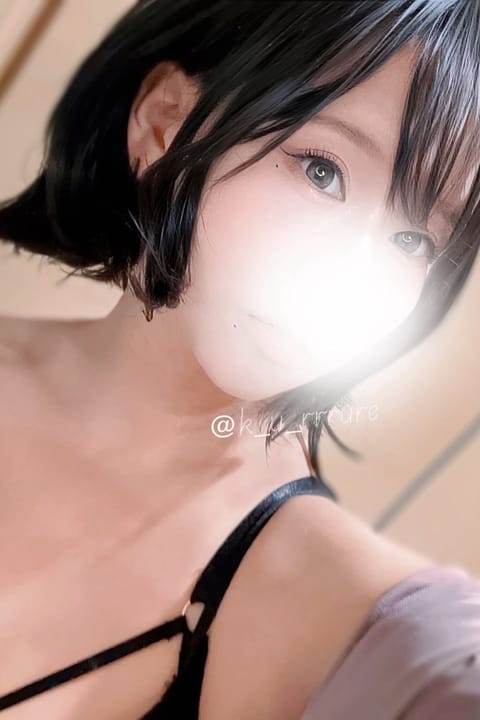 scrape_url:https://esthe-dulcis.com/images_staff/223/081708050425.jpeg
