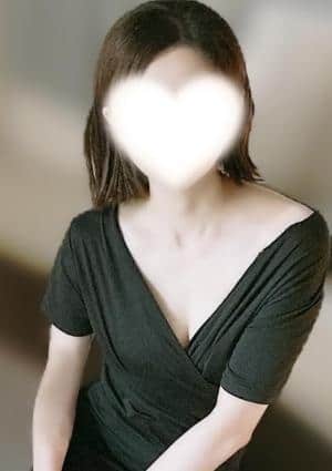 代々木上原メンズエステ 淑女の手 セラピスト 黒木えりな