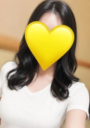 小鳥遊ゆみ