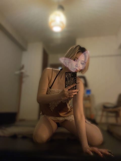 艶華 セラピスト 萩原ゆの 20歳