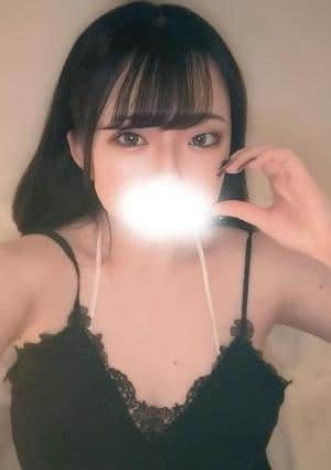 水凪 ひな