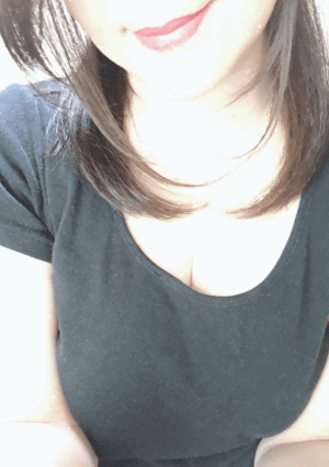 結城まなみ