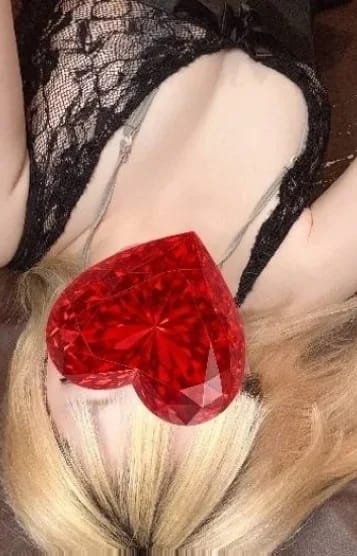 scrape_url:https://img.estama.jp/shop_data/00000040892/cast/sub/357x556/img_83z3o_20251106230058.jpg?f=webp