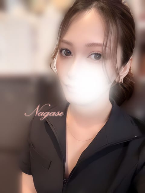 scrape_url:https://cdn.sanity.io/images/64ec3zln/production/bb6f955af23c299c337f07ffee5a5ca39960d9a6-1109x1477.jpg