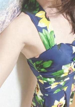安達　くれあ