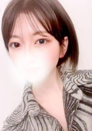 夏目 るな