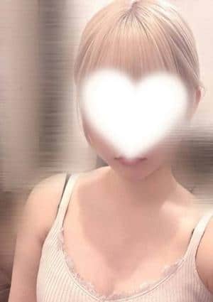 鳴海らら