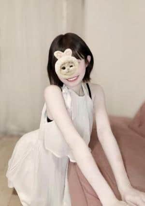 白川ひな
