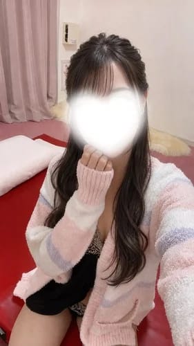 scrape_url:https://esthe-angeaile.com/images_staff/251/062512465618.jpg