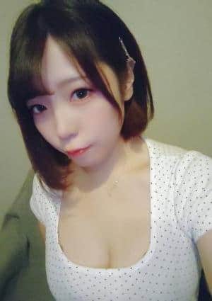 裕乃おとは
