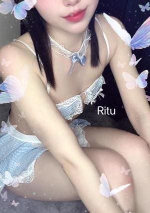 Roman セラピスト 小鳥遊 りつ