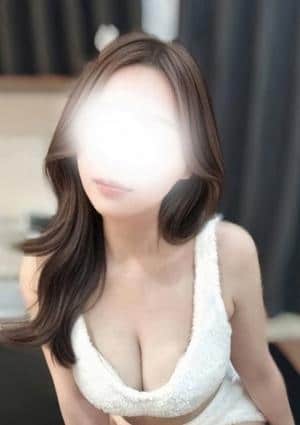 THREE（スリー）太田川ルーム セラピスト せいら