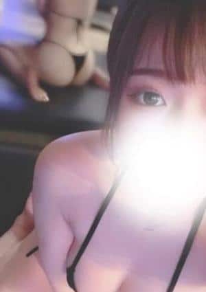 ばに
