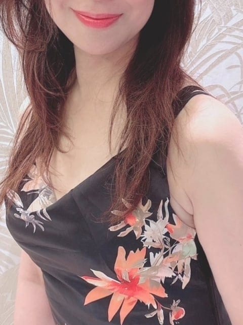 横浜新横浜町田人妻メンズエステ セラピスト 夏目れいこ