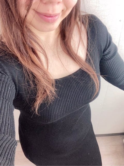 横浜新横浜町田人妻メンズエステ セラピスト 卯月ともみ