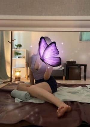 上原ももな