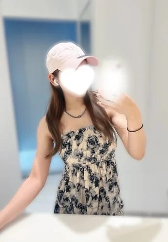 scrape_url:https://esthe-angeaile.com/images_staff/200/082716151214.jpg