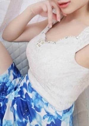 出張専門博多ロイヤルクラス セラピスト 黒沢みやび