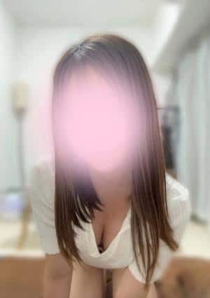 白百合　奈々