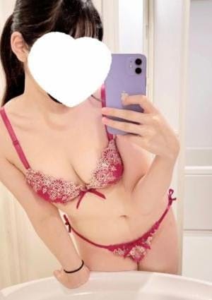RedRibbon（レッドリボン）越谷 セラピスト あゆか