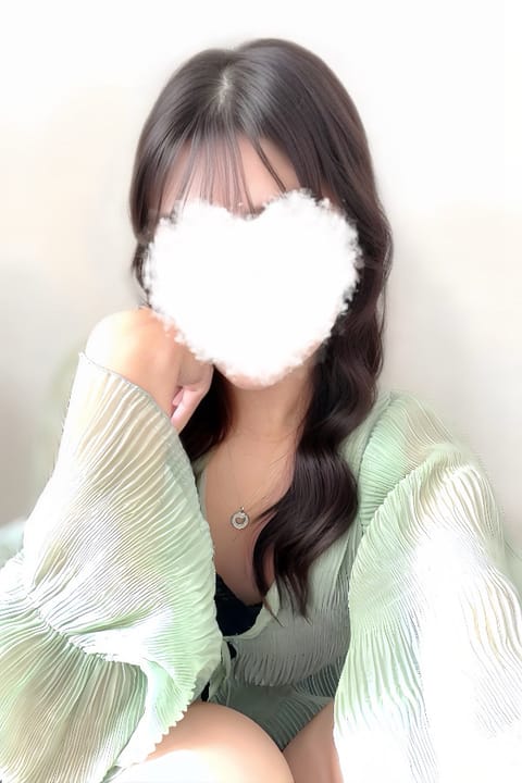 scrape_url:https://esthe-dulcis.com/images_staff/236/101815495549.jpeg