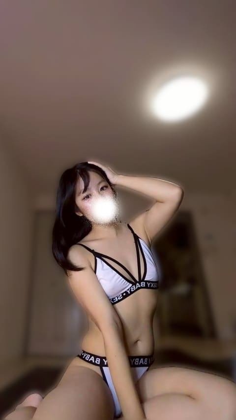 scrape_url:https://imrxzkivwrkqbhqfbbes.supabase.co/storage/v1/object/public/cast-photos/fa82915d-40fa-4096-8629-83f01d3964df.png