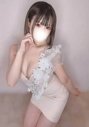 鈴乃みみ