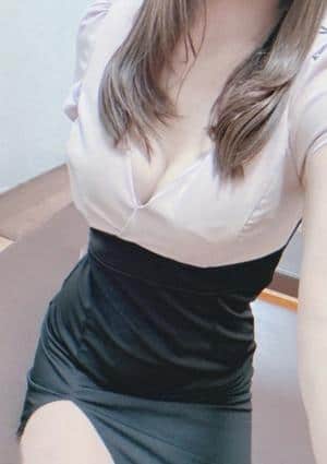 Mrs Crystal（ミセスクリスタル）名駅ルーム セラピスト 莉乃
