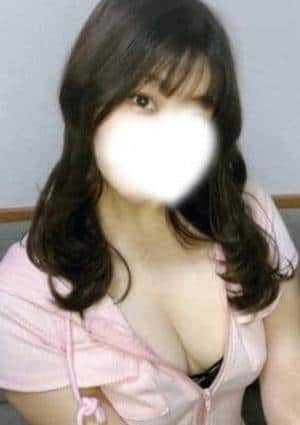 鳴沢めぐみ