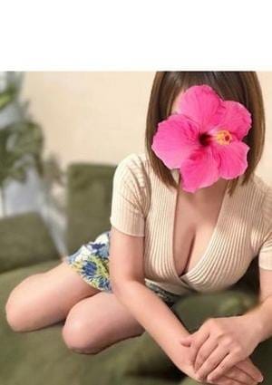高良ゆあ